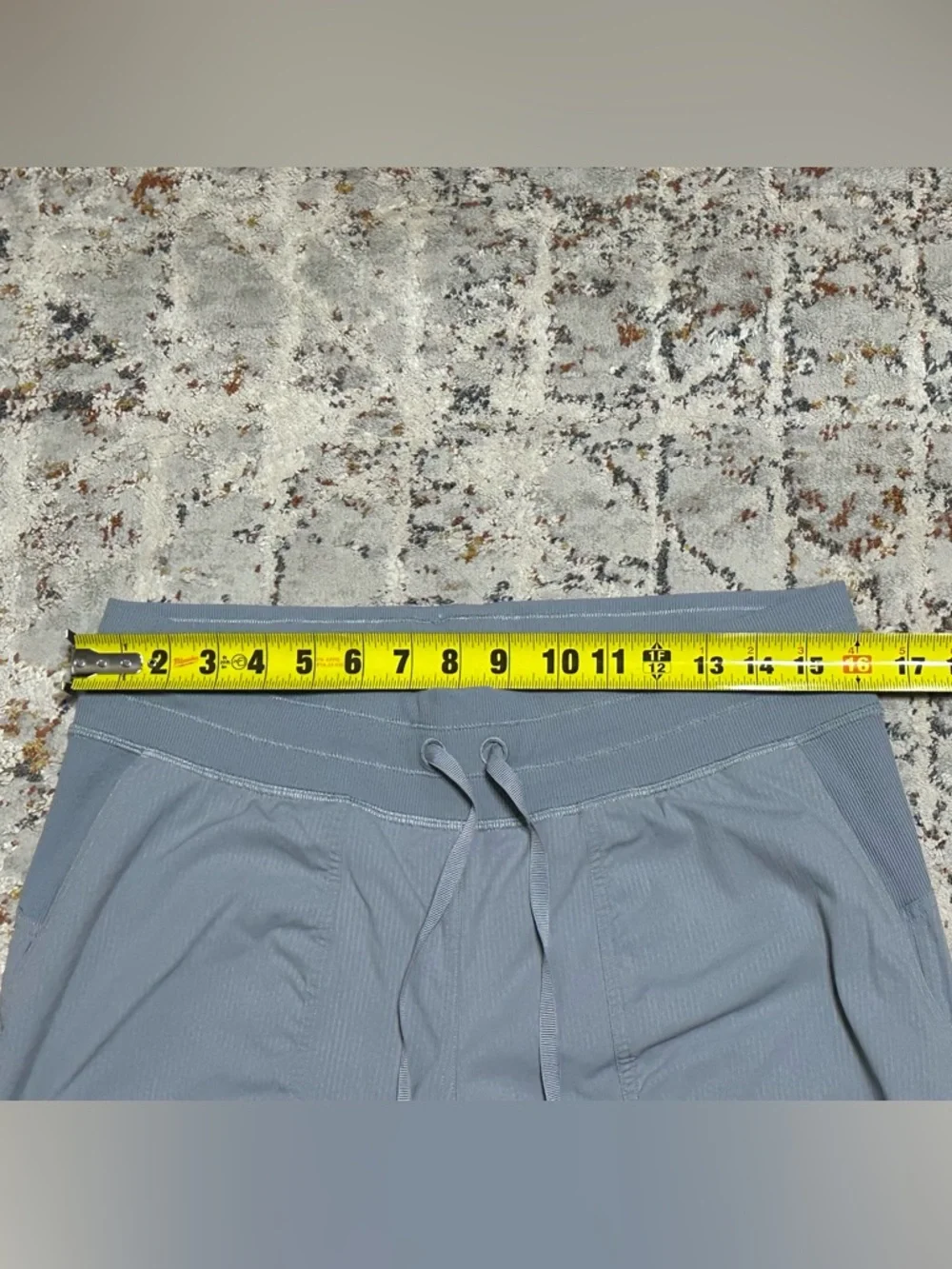 lululemon athletica Light Gray Drawstring Joggers